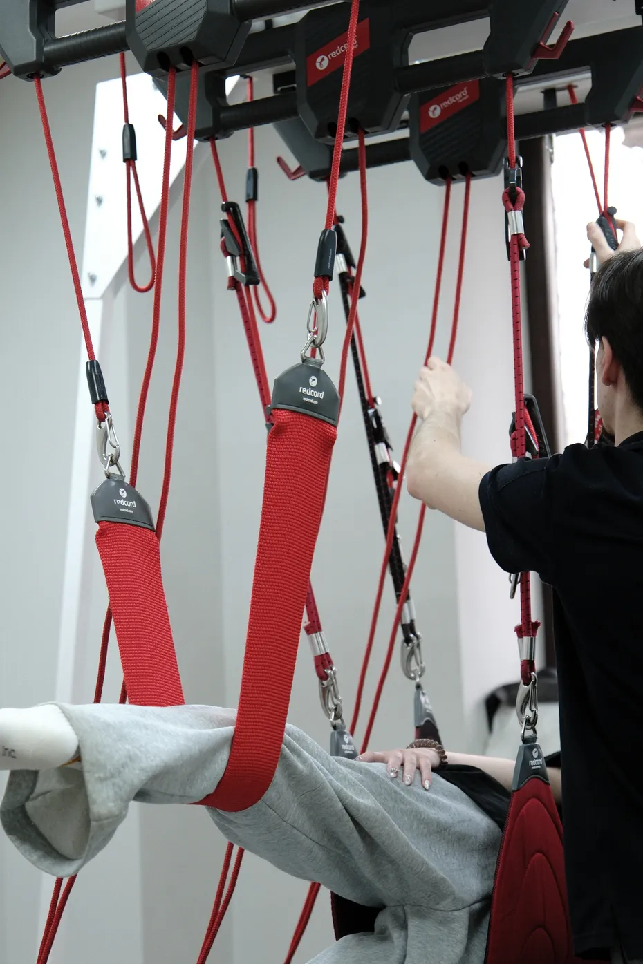 Заняття на підвісній системі Redcord у клініці Markov Rehab Clinic